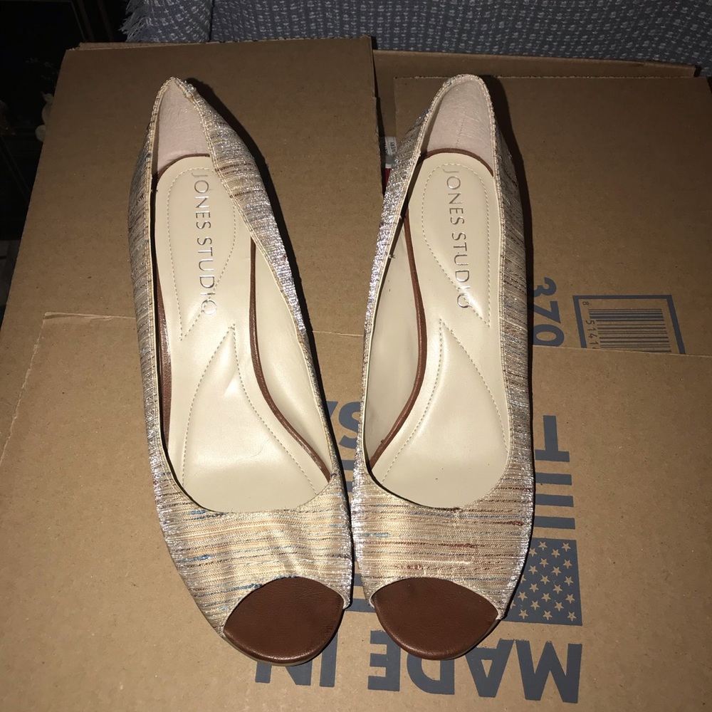Wedge shoes